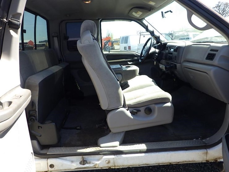 2001-ford-f350-image-18