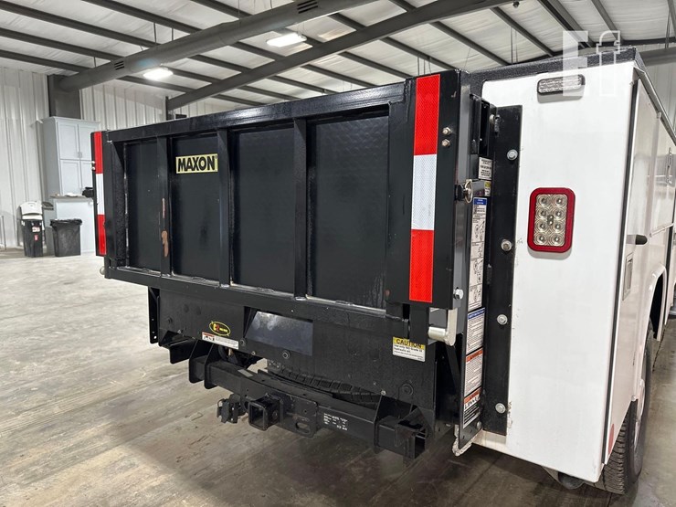 2022-ford-f350-image-11