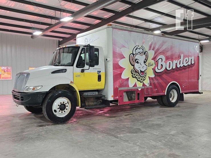 2007-international-durastar-4300-image-1