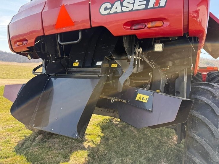 2014-case-ih-8230-image-26