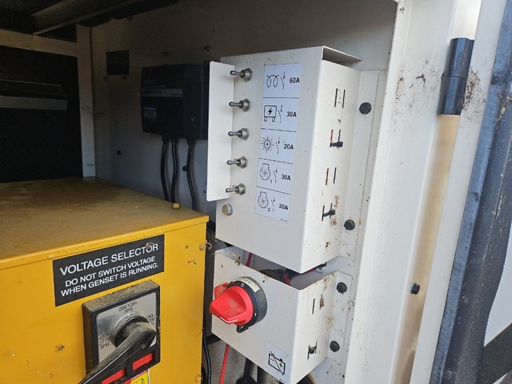 2017-caterpillar-xq35-image-11