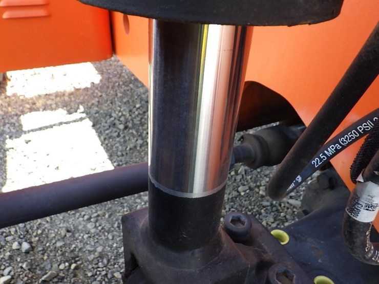 2014-jlg-6042-telescopic-reach-lift-image-19