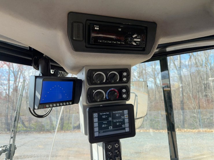 2017-caterpillar-950m-image-29