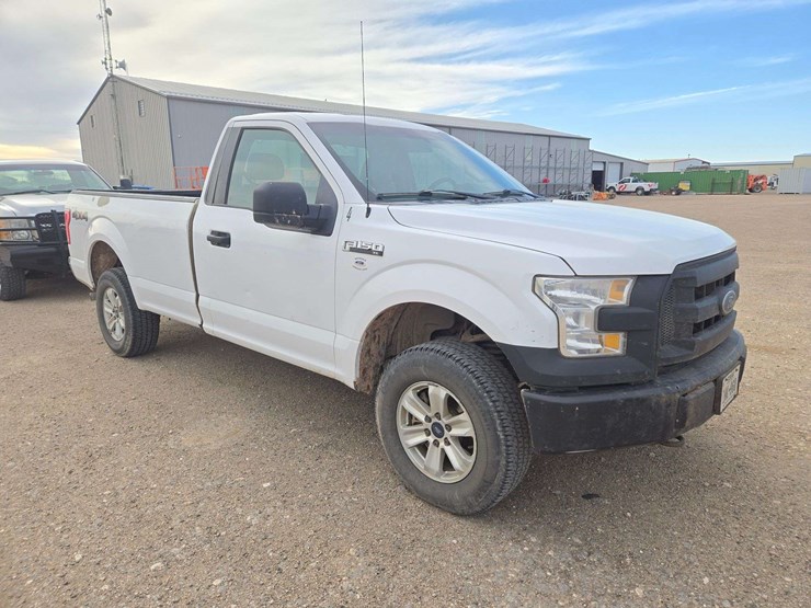 2017-ford-f150-xl-image-2