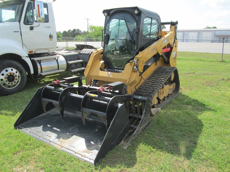 2022-caterpillar-259d3-image-1