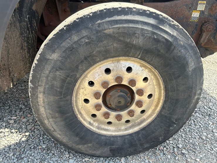 1999-mack-cl713-image-137