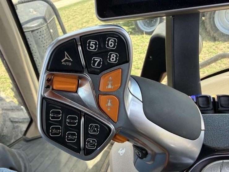 2023-case-ih-380-image-25