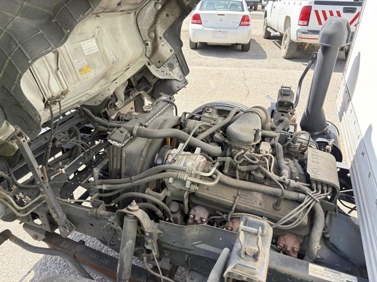 2001-gmc-w4500-image-6