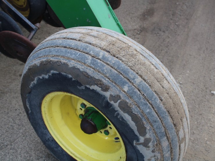 john-deere-750-image-28