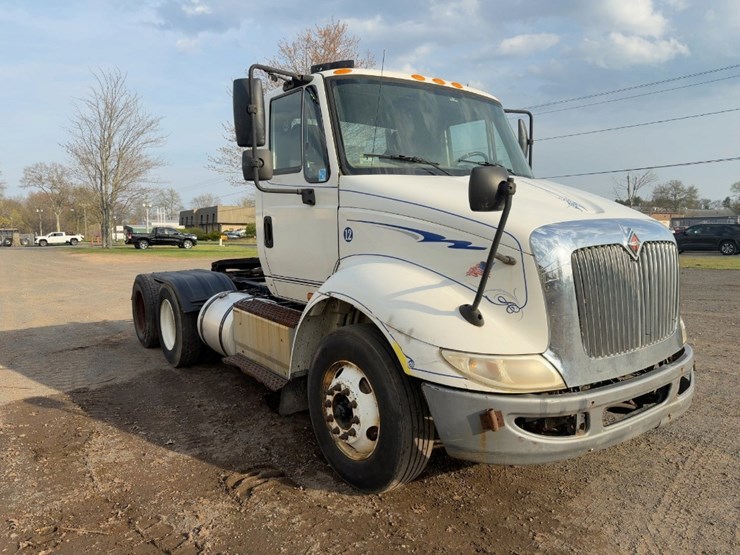 2015-international-8600-image-7