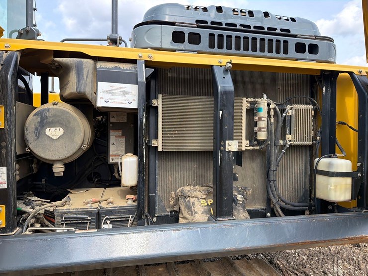 2017-kobelco-sk350-lc-9e-image-22