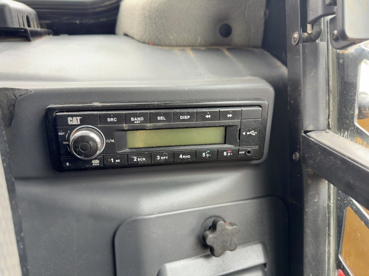 2021-caterpillar-259d3-image-20