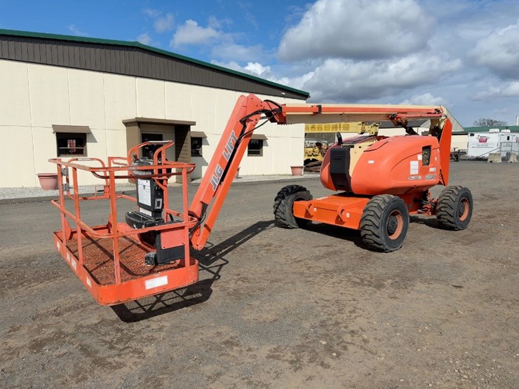 2003-jlg-600aj-image-1