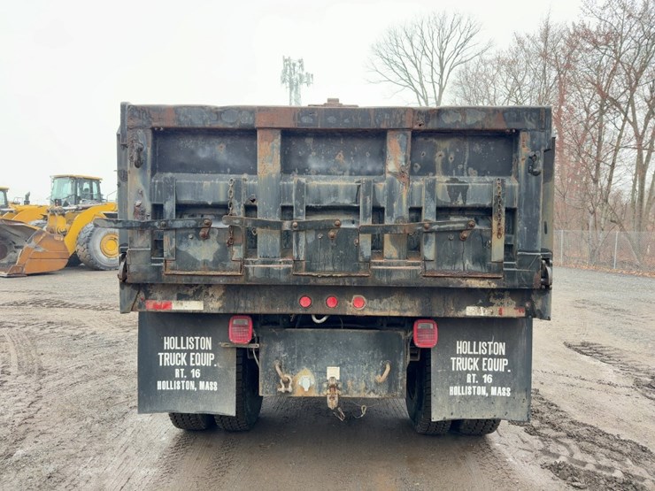 2003-freightliner-fl70-image-4