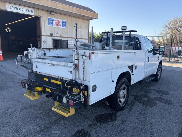 2009-ford-f350-image-3