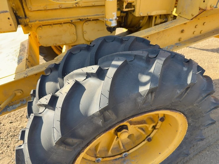 1937-caterpillar-12-image-10