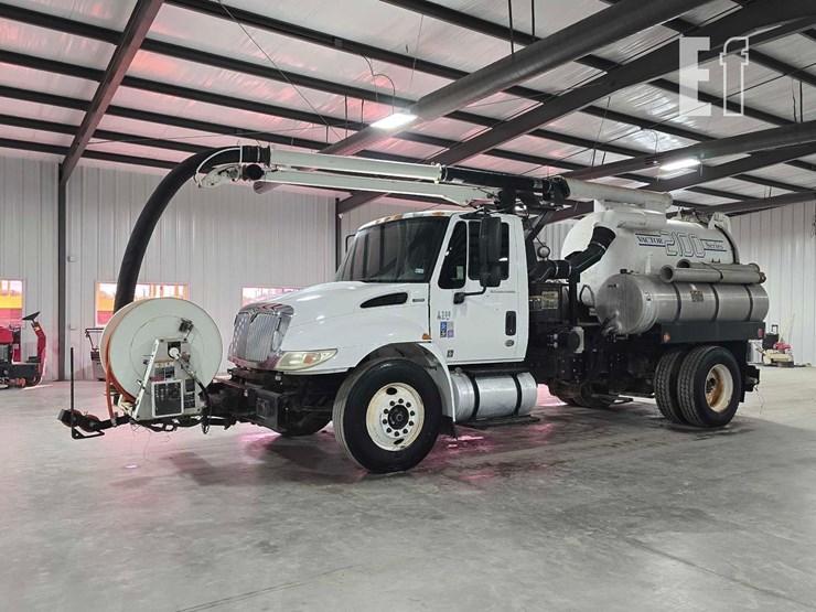 2007-international-durastar-4300-image-1