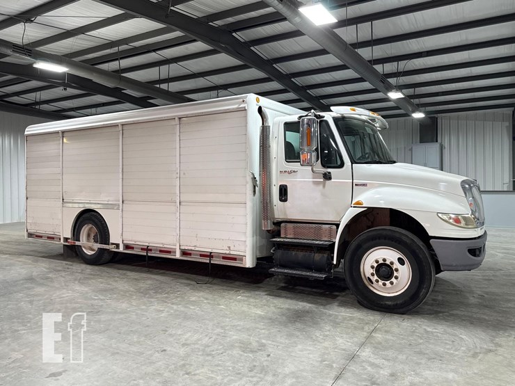 2014-international-durastar-4400-image-2