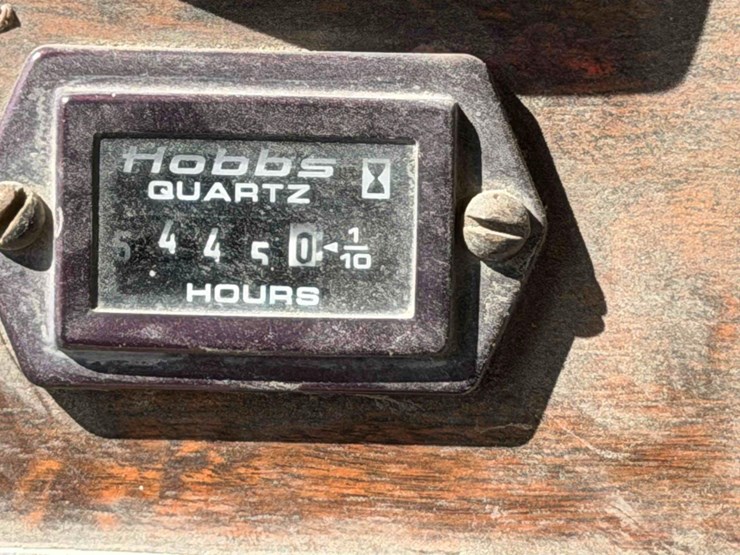 2000-peterbilt-357-image-33