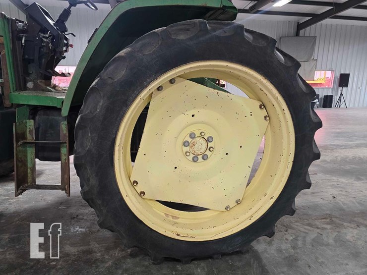 john-deere-6220-image-23