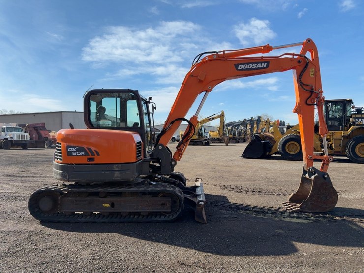 2019-doosan-dx85r-3-image-6