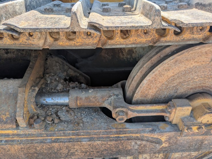 deere-650k-xlt-image-13