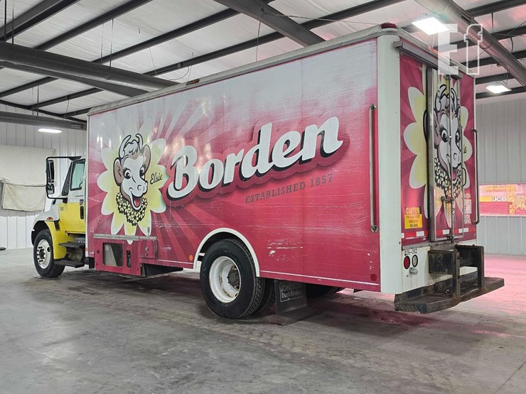 2007-international-durastar-4300-image-4