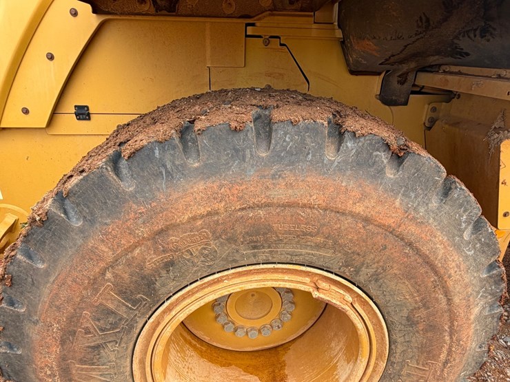 2016-caterpillar-926m-image-12