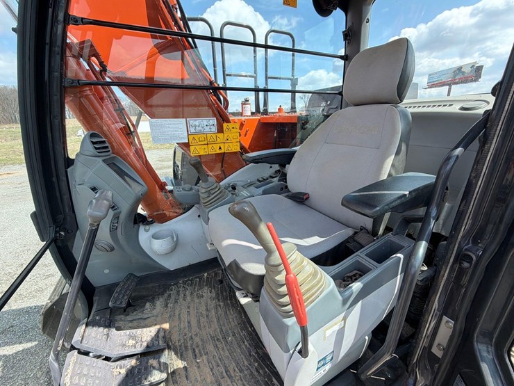 2019-hitachi-zx120-6-image-26