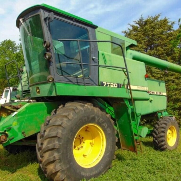 JOHN DEERE 7720 TITAN