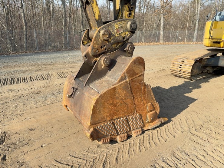 2009-komatsu-pc228us-lc-3e0-image-13