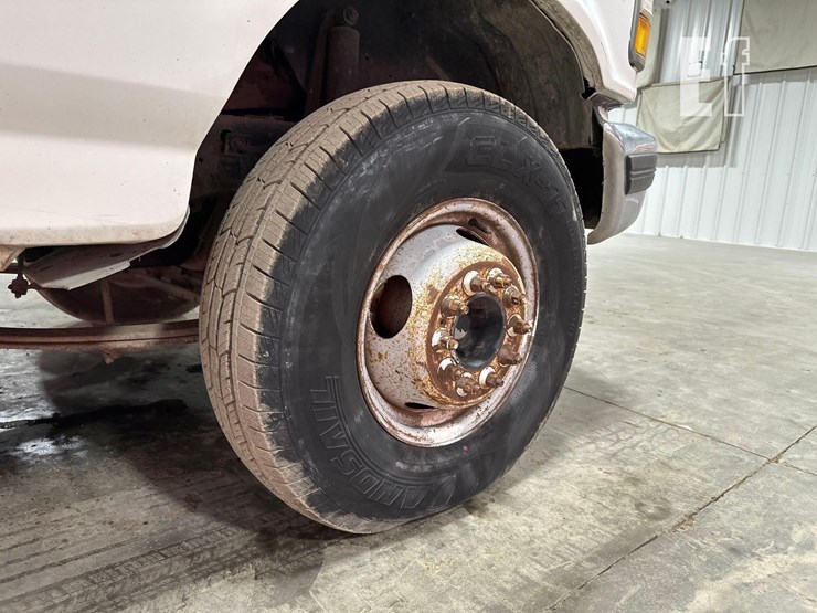 1996-ford-f450-image-33