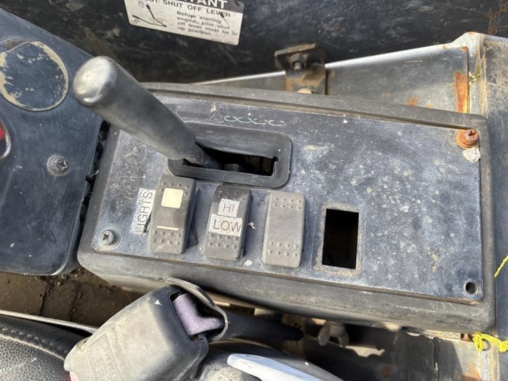 2006-deere-27d-image-28