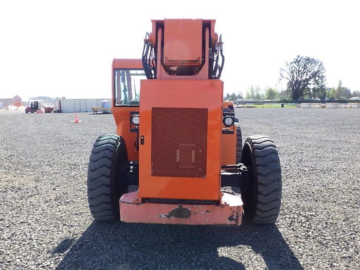 2014-jlg-6042-telescopic-reach-lift-image-6