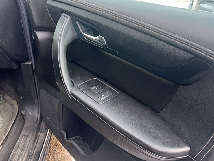 2017-chevrolet-traverse-image-23