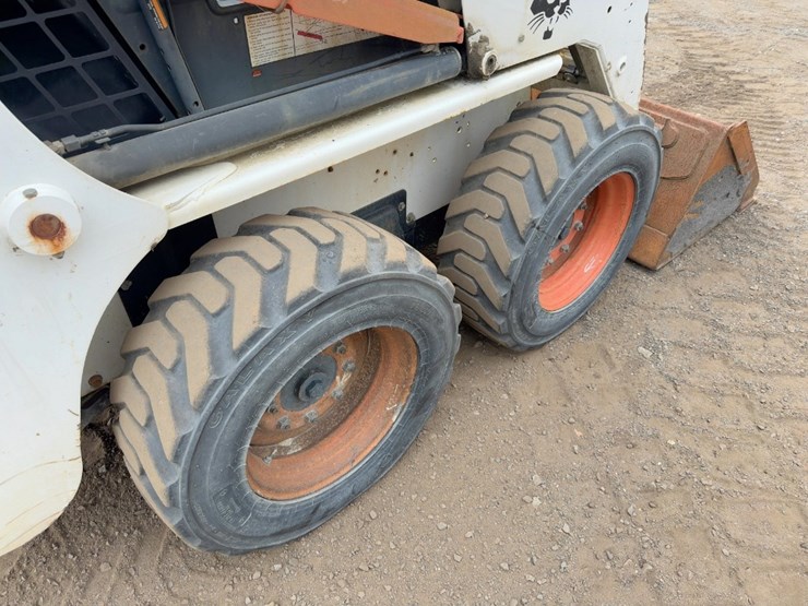 2006-bobcat-s130-image-12