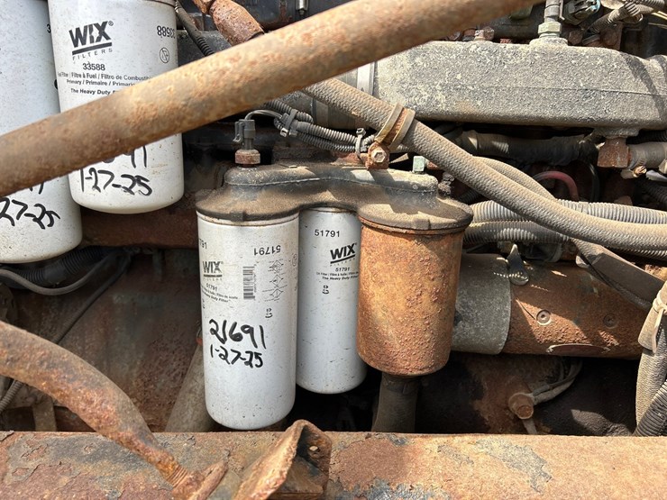 1999-mack-cl713-image-101