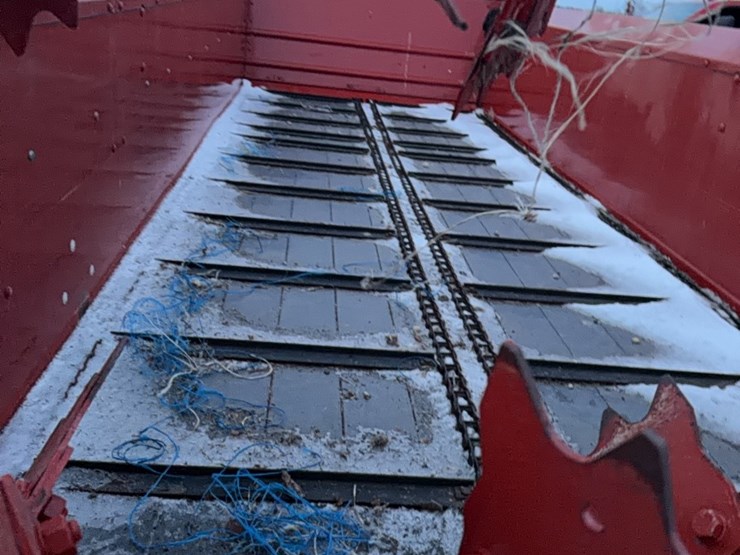 new-holland-195-image-34