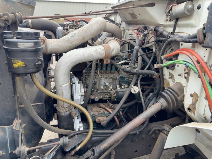 1996-international-4900-image-8