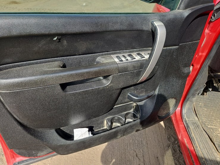 2010-chevrolet-silverado-1500-image-18