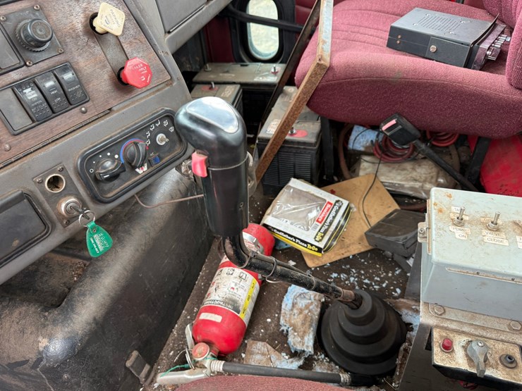 1999-western-star-5864ss-image-50