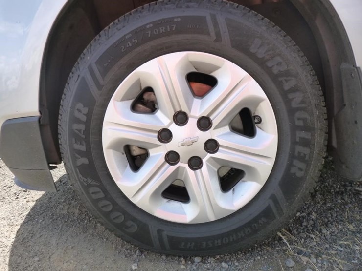 2015-chevrolet-traverse-image-21