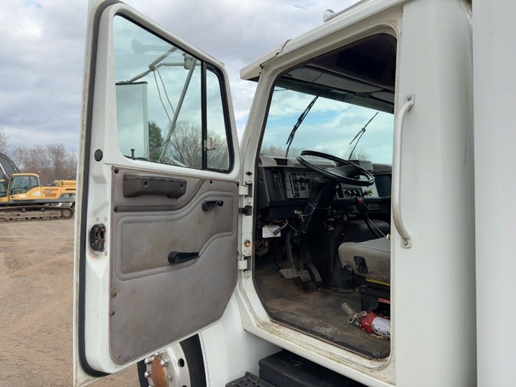 1996-international-4900-image-18