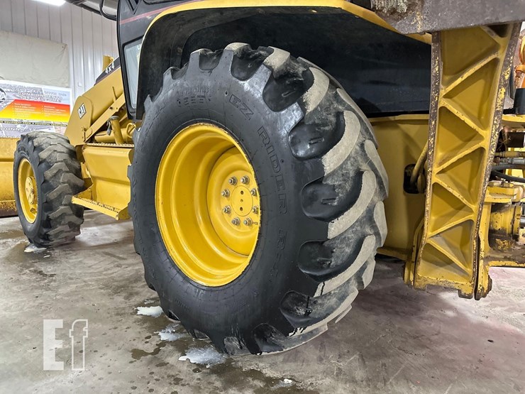 2001-caterpillar-420d-image-37