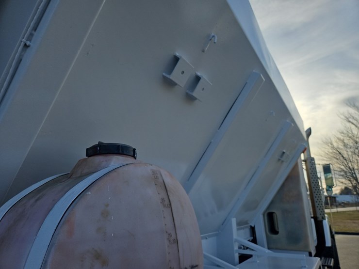 1997-international-2674-image-28