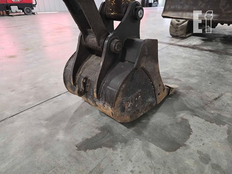 2013-hyundai-robex-35z-9-image-11