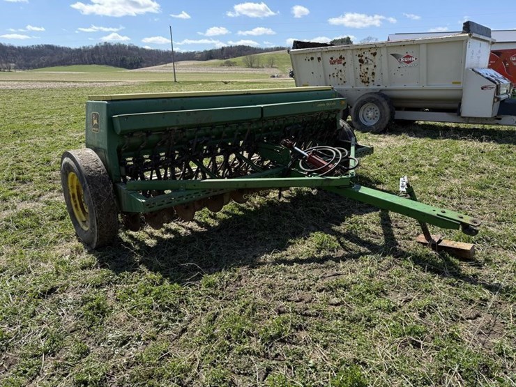 john-deere-8200-image-1