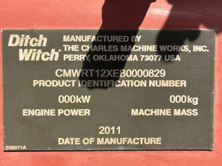 2011-ditch-witch-rt12-image-18