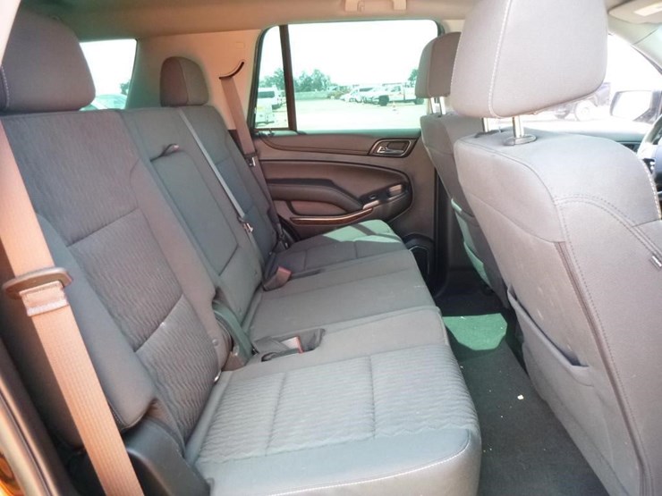 2019-chevrolet-tahoe-image-18