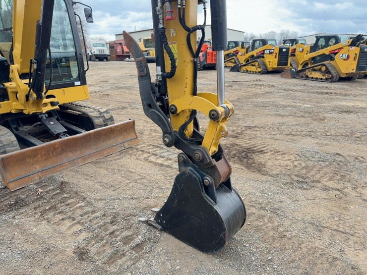 2022-caterpillar-306-image-8